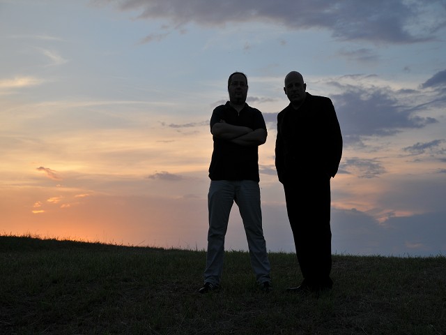 Christoph Tomczak und Franco Maiorano machen eine Drehpause