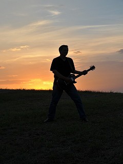 Christoph Autenrieth macht bei den Dreharbeiten der Band FREIFLUG wie immer eine sehr gute Figur